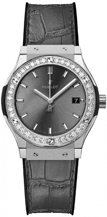Hublot Classic Fusion Quartz Titanium 33mm 581.NX.7071.LR.110